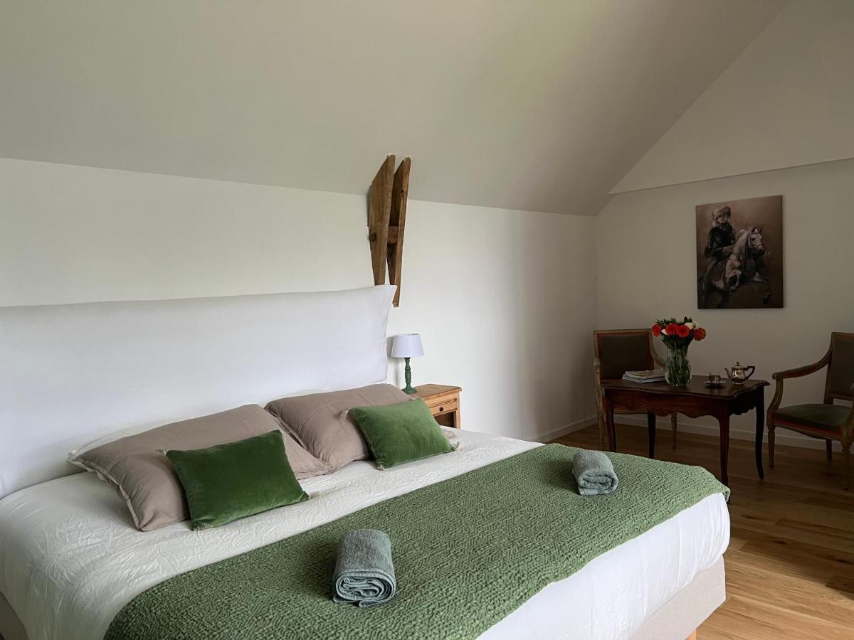 Le Logis De La Lettre Bed & Breakfast Tinteniac Ruang foto