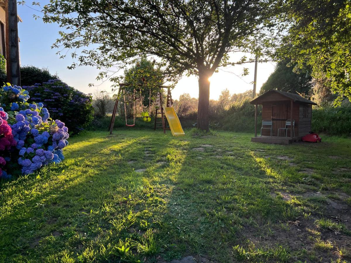 Le Logis De La Lettre Bed & Breakfast Tinteniac Bagian luar foto