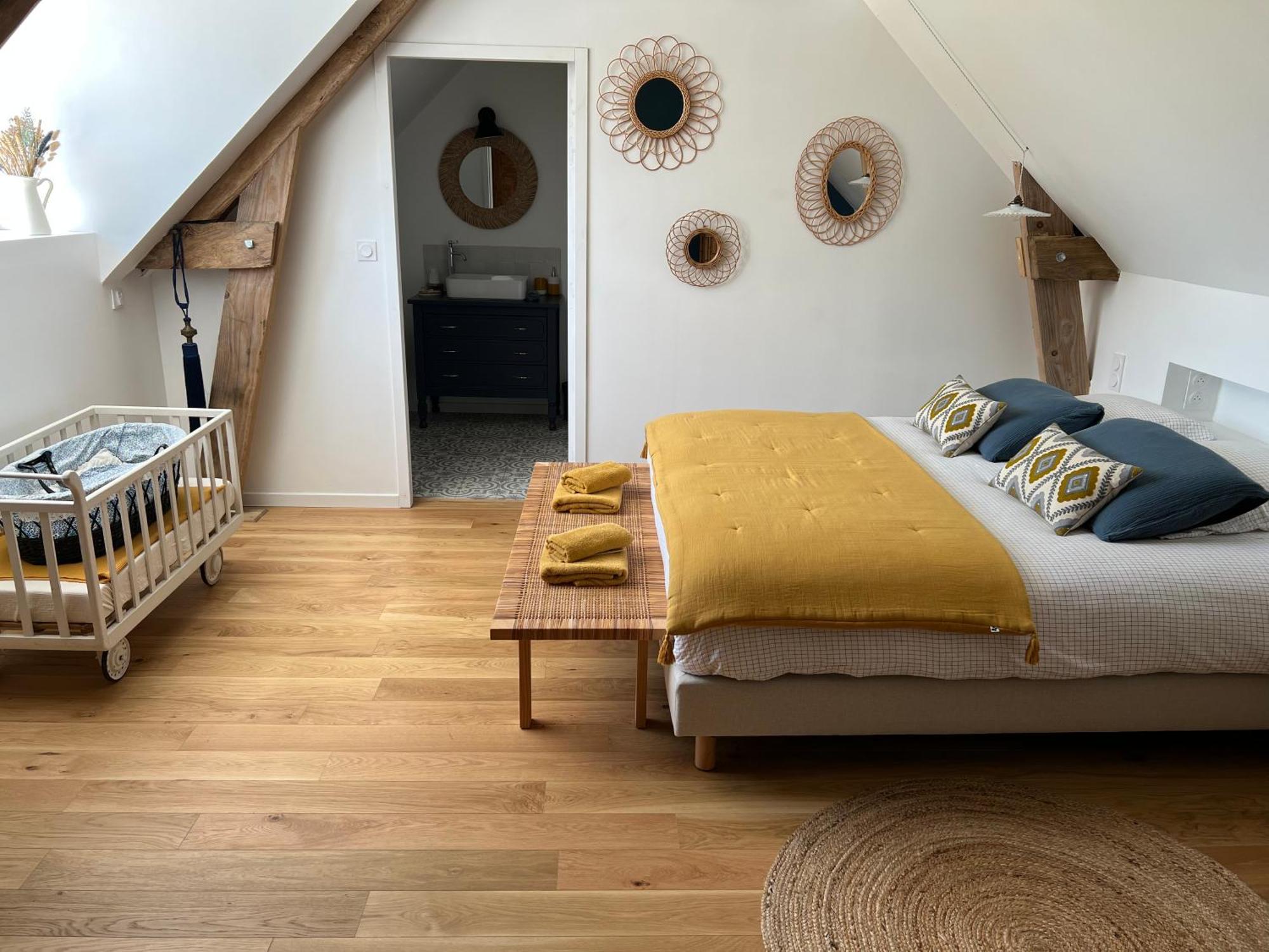 Le Logis De La Lettre Bed & Breakfast Tinteniac Bagian luar foto