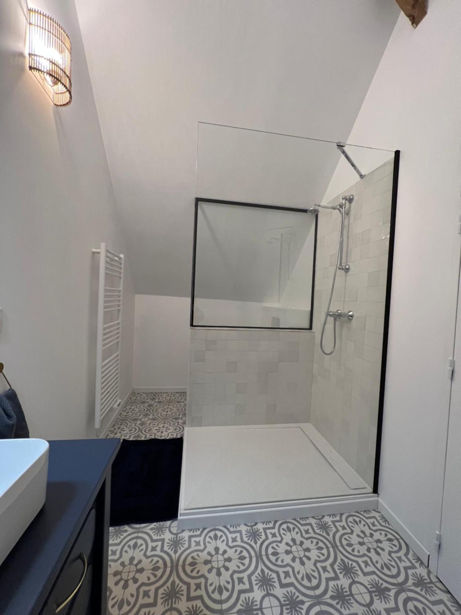 Le Logis De La Lettre Bed & Breakfast Tinteniac Ruang foto